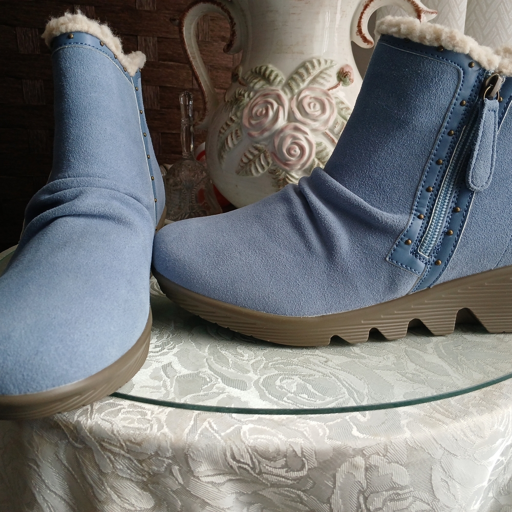 Skechers Blue Winter Boots with Faux Fur Trim